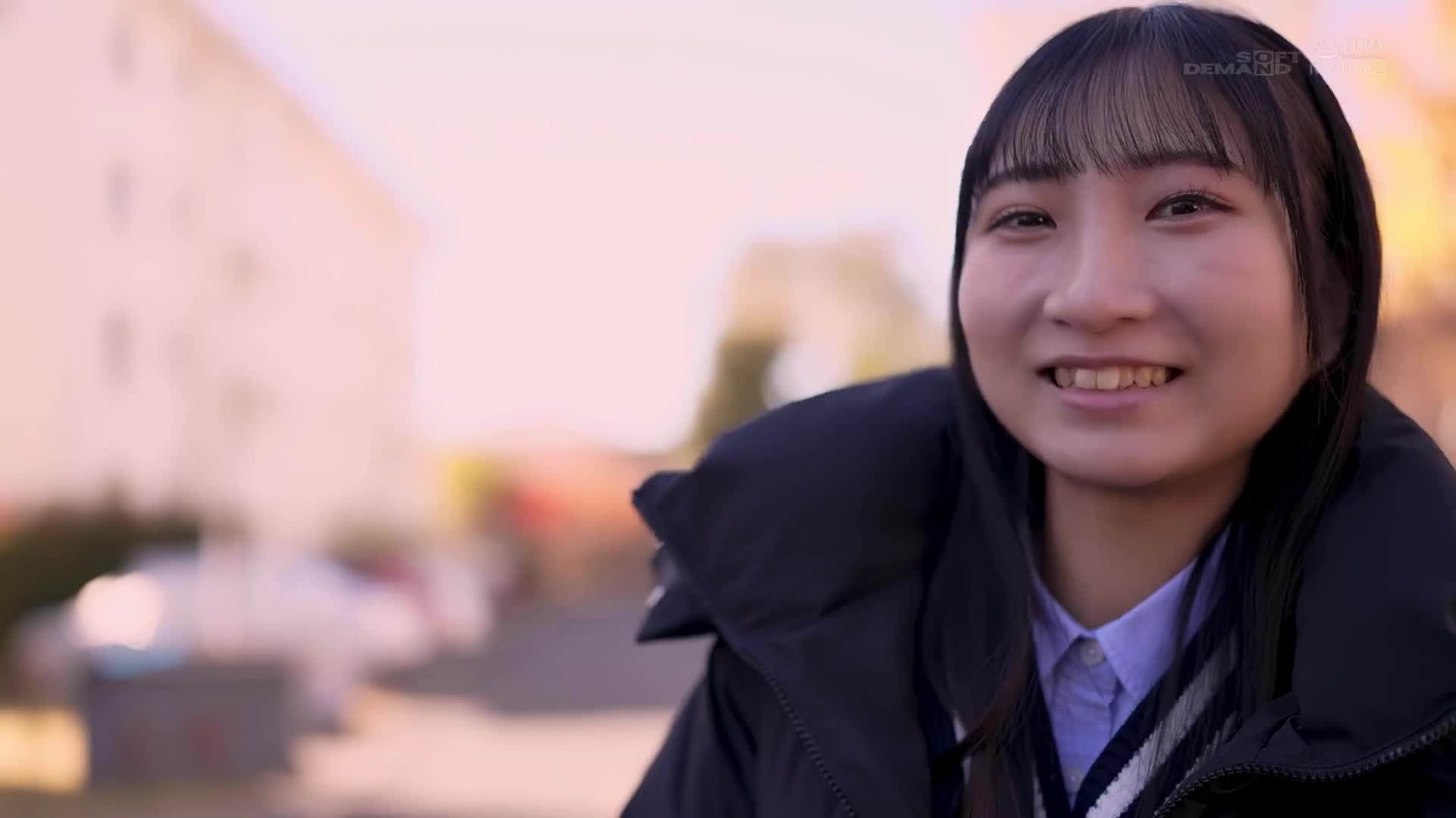 18歲AV出道 皆川蘭 經驗人數1人。發展中的纖弱害羞少女以無盡的好奇心遇上了真實的性愛並感到滿足 - AV大平台 - 中文字幕，成人影片，AV，國產，線上看