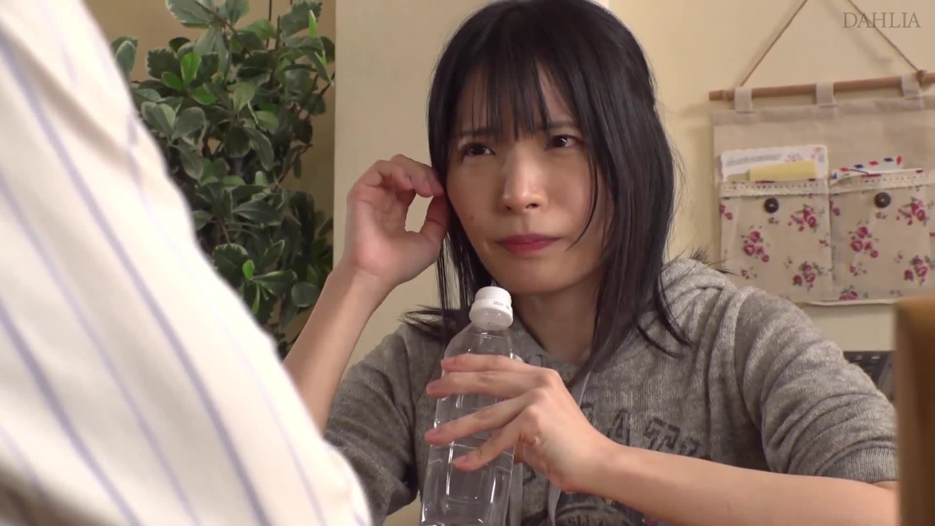 無自覺中溢出的I杯罩 杯貧乳女友的姐姐爆乳過頭理性崩壞，瘋狂地猛烈抽插我。朝海汐 - AV大平台 - 中文字幕，成人影片，AV，國產，線上看