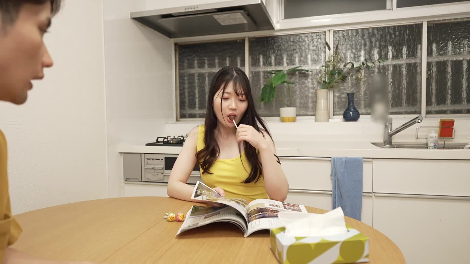 室友竟然是女生！而且超級可愛又超級沒有防備！走光、露出內衣、乳頭走光！和這樣的女生住在同一屋簷下當然難以忍受… - AV大平台 - 中文字幕，成人影片，AV，國產，線上看