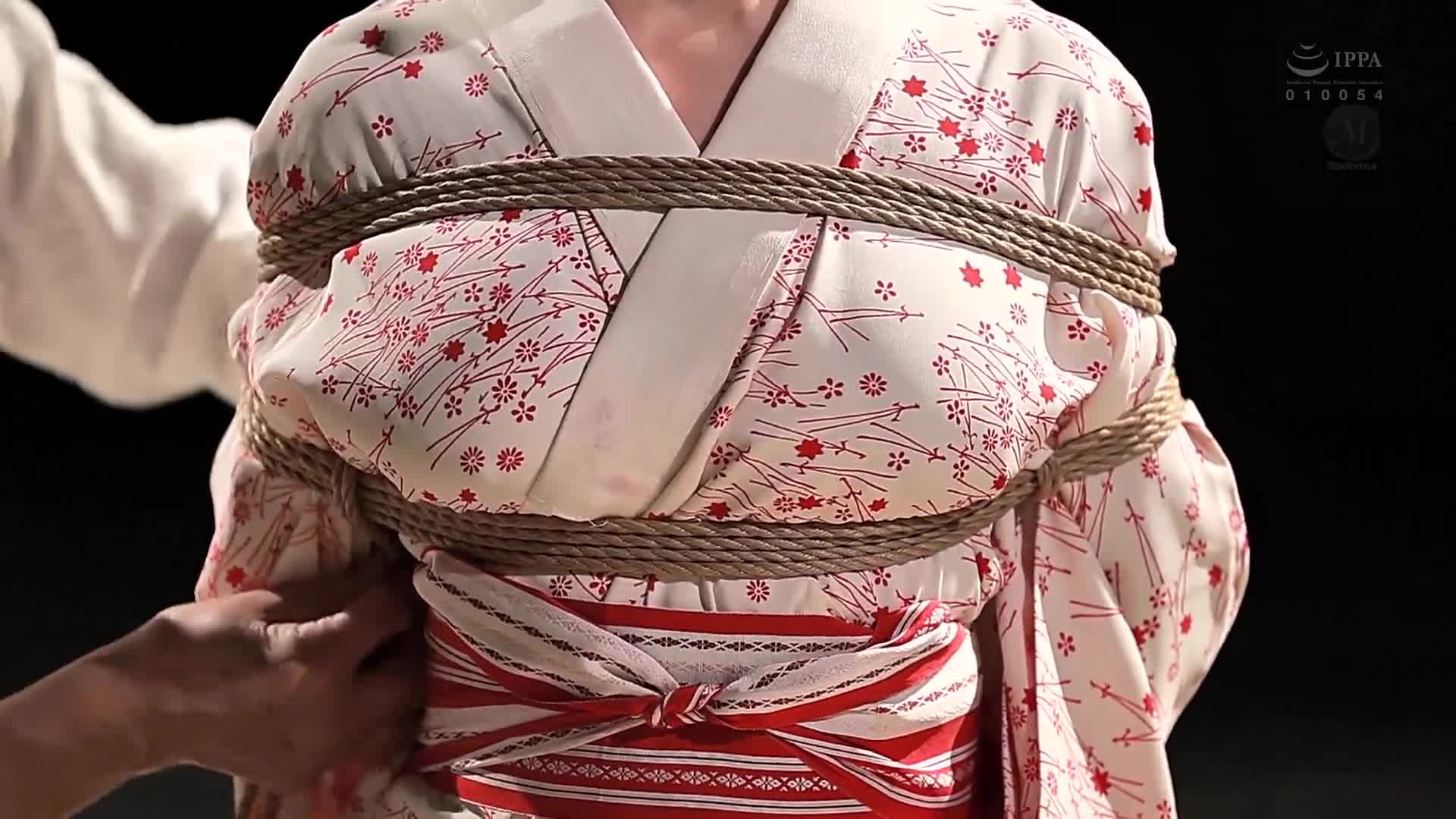 一色桃子【 Madonna100作品紀念】 我把我最愛的妻子交給被綁緊的表演。 唉…你被綁得如此淫蕩。 - AV大平台 - 中文字幕，成人影片，AV，國產，線上看