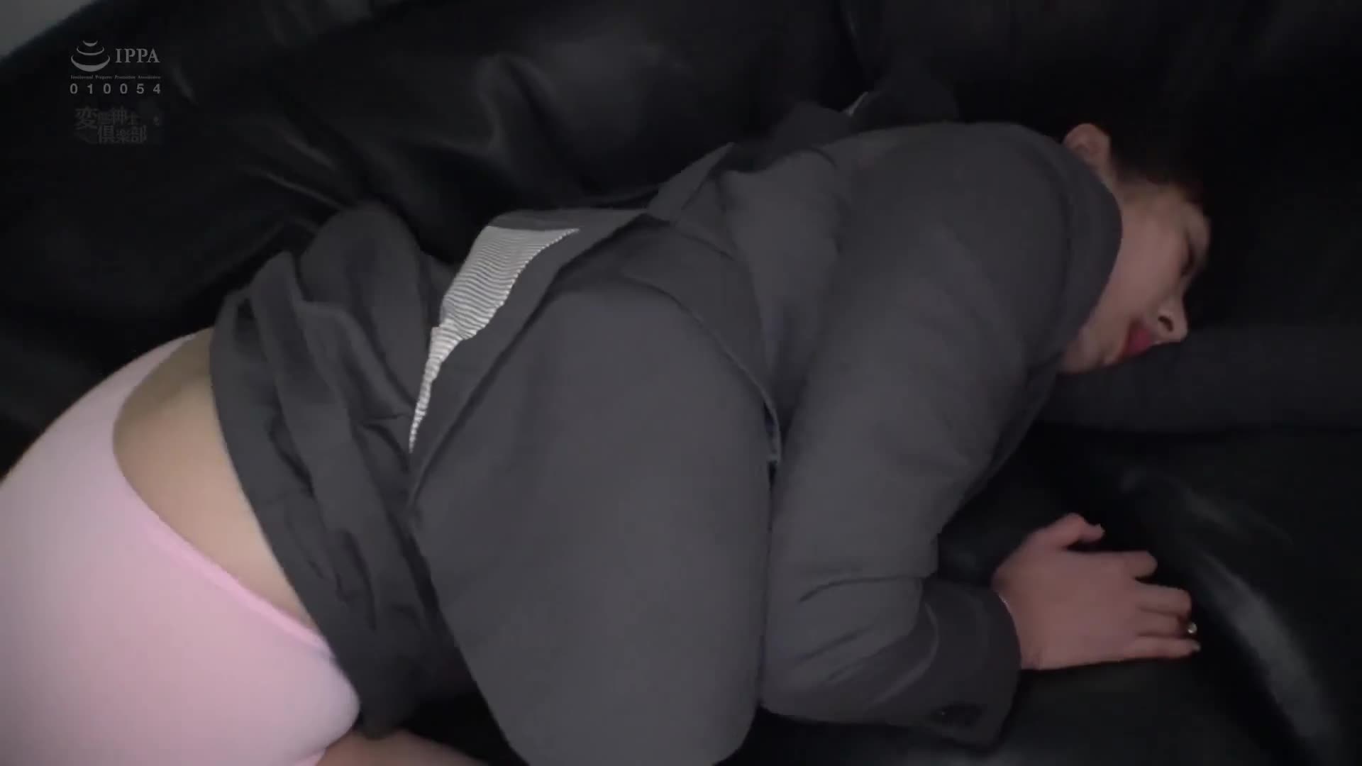 退勤女員工被纏著的騷擾者性侵，充滿費洛蒙體味的胸部強姦影片 - AV大平台 - 中文字幕，成人影片，AV，國產，線上看