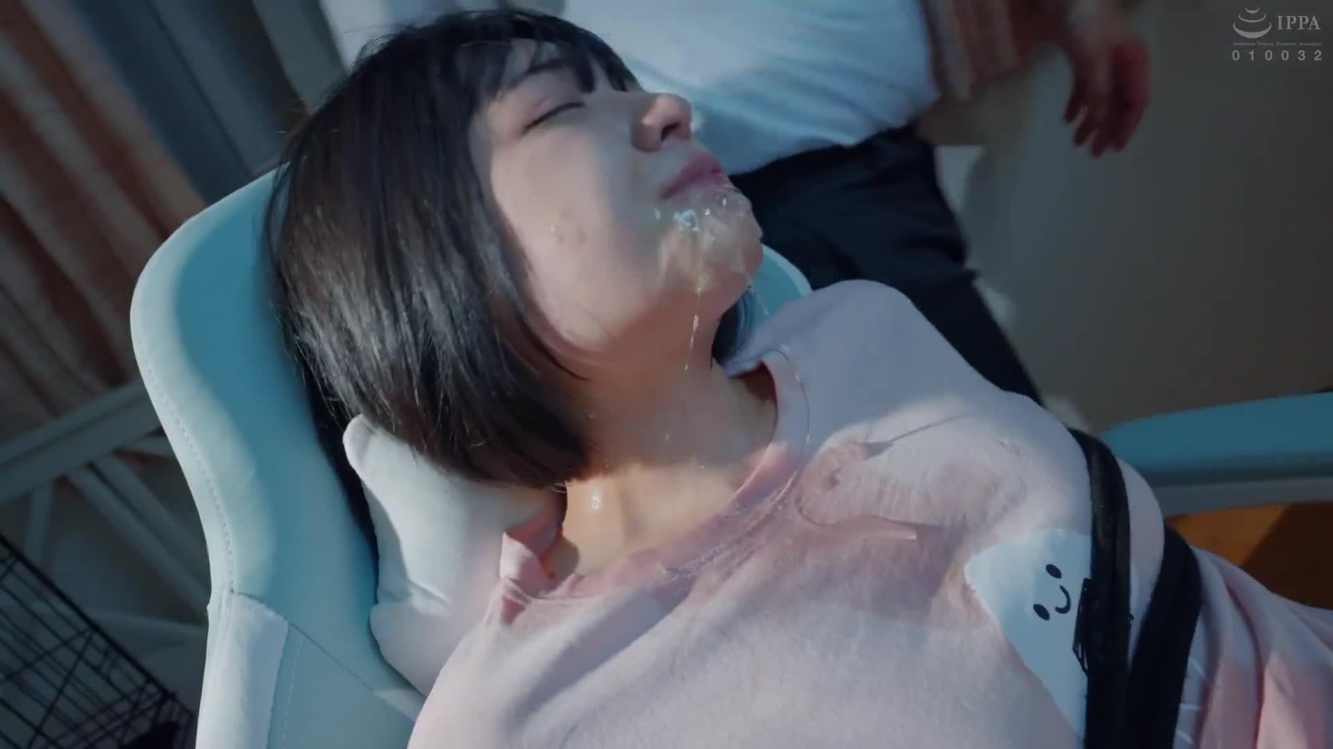 宅男女兒變得叛逆，單親母親無法應對，只好聘請男性幫助性愛治療 - AV大平台 - 中文字幕，成人影片，AV，國產，線上看