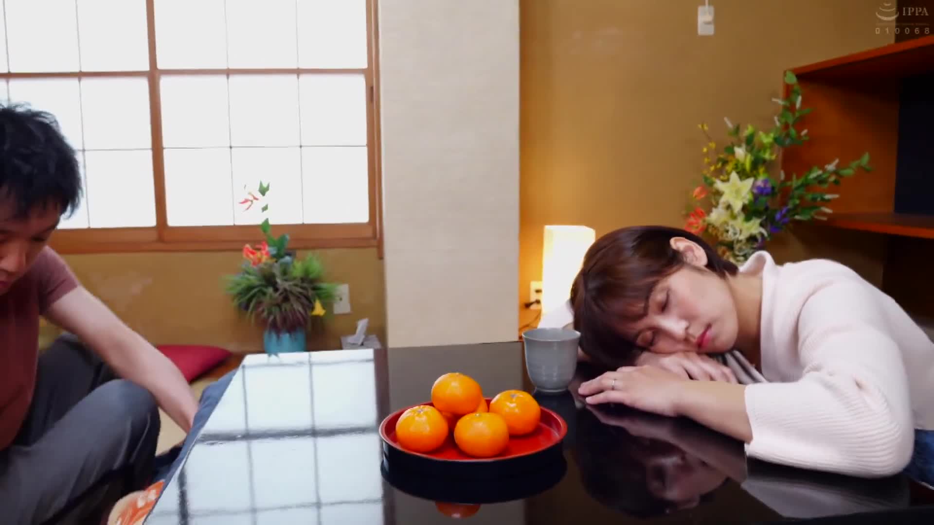 在暖爐中被兒子搔動的繼母 ～從溫暖的暖炉裡散發出誘人的愛液香氣！和丈夫已經很久沒有親近，讓我一次又一次地陶醉在高潮中 - AV大平台 - 中文字幕，成人影片，AV，國產，線上看