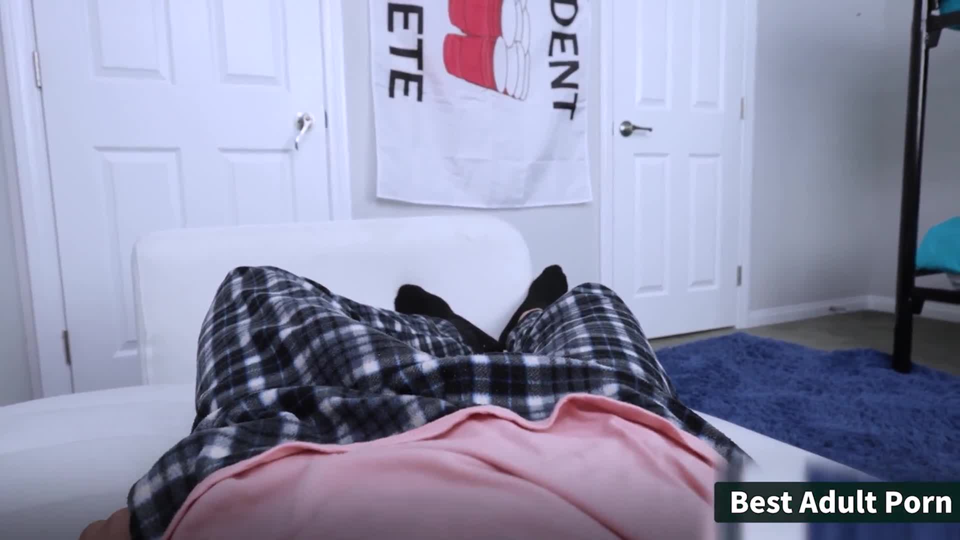 用緊緻小穴讓兒子們聽話 - AV大平台 - 中文字幕，成人影片，AV，國產，線上看