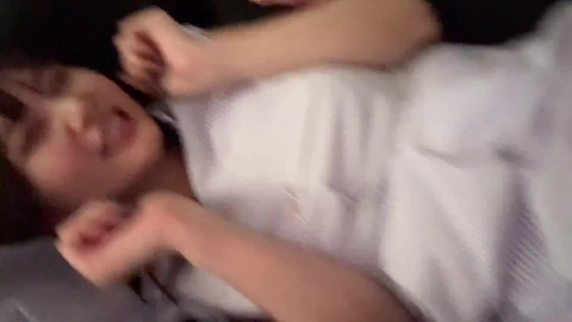 超純情女友搞笑白眼射失控！纖瘦黑髮美乳的20歲女孩的超級失控表情笑翻天！當然要內射的情侶自拍！ - AV大平台 - 中文字幕，成人影片，AV，國產，線上看