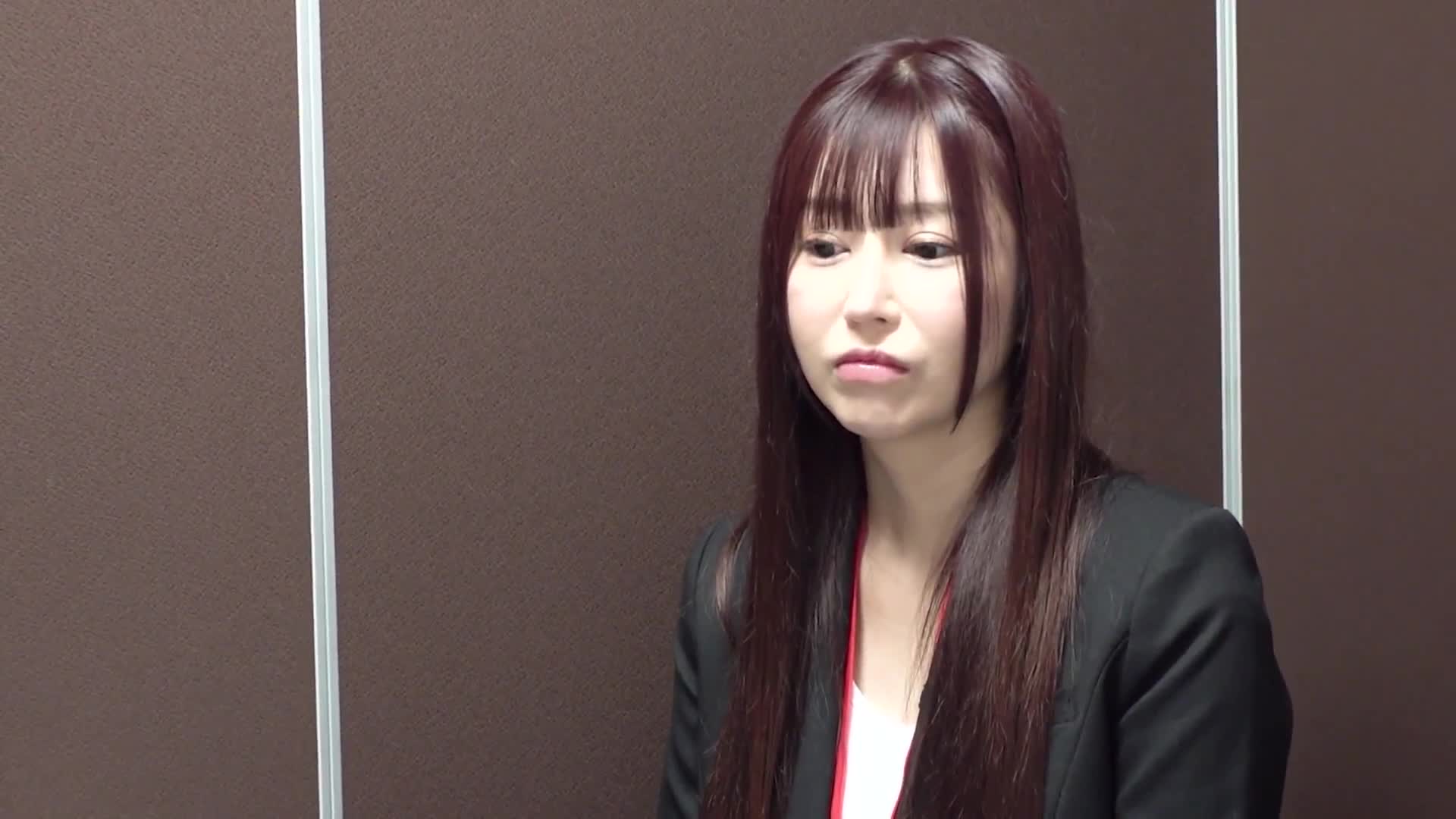 退休代辦近距離探究。「請允許我放縱我的身體而退出。」憑藉豐富的男性經驗和豐滿的身材來拯救委託人，卻陷入上司的陰謀之中，墜入從未嚐過的快樂深淵…。 - AV大平台 - 中文字幕，成人影片，AV，國產，線上看