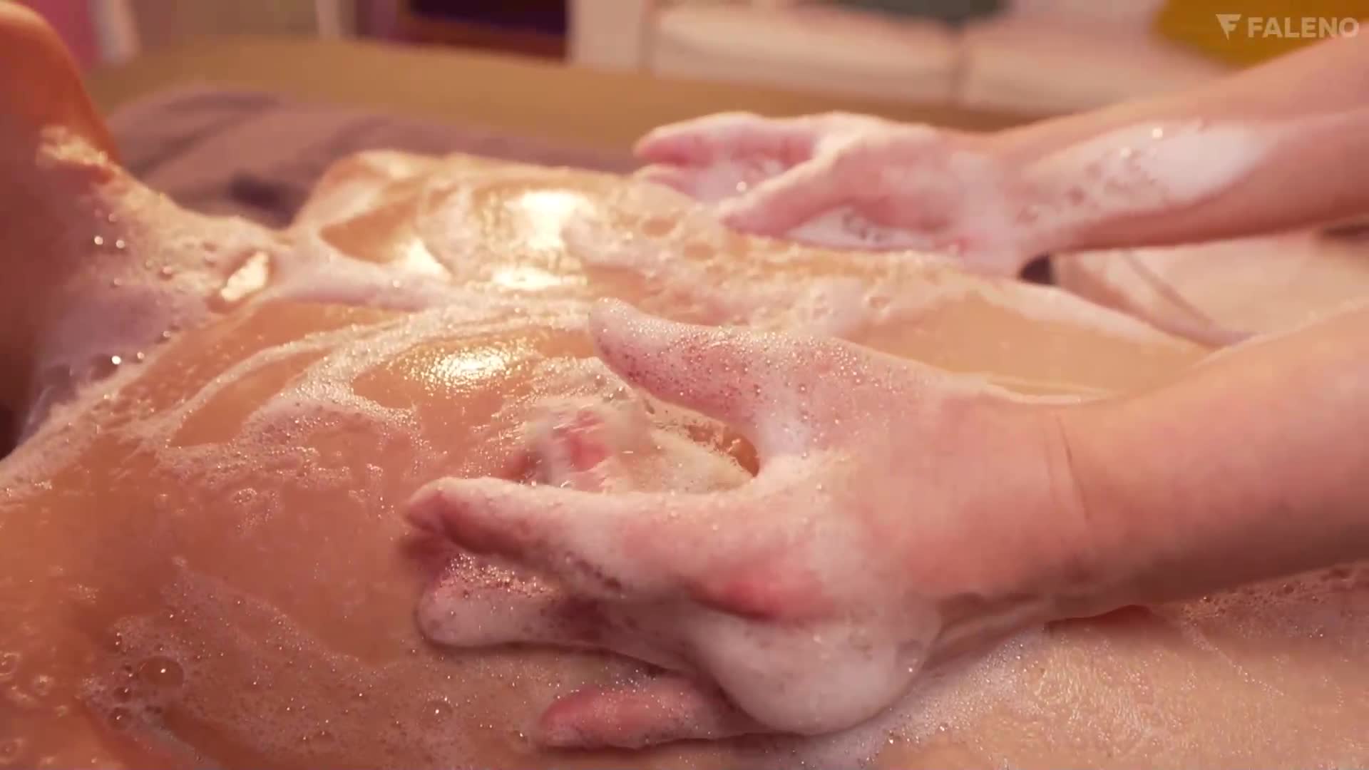 [AI解碼版]白天是OL，晚上是插入确认●美容院女郎 巨乳和大屁股勃起，用阴部顶压，透过布料插入2公分诱惑，满足性欲销售第一的痴女 女神纯 - AV大平台 - 中文字幕，成人影片，AV，國產，線上看