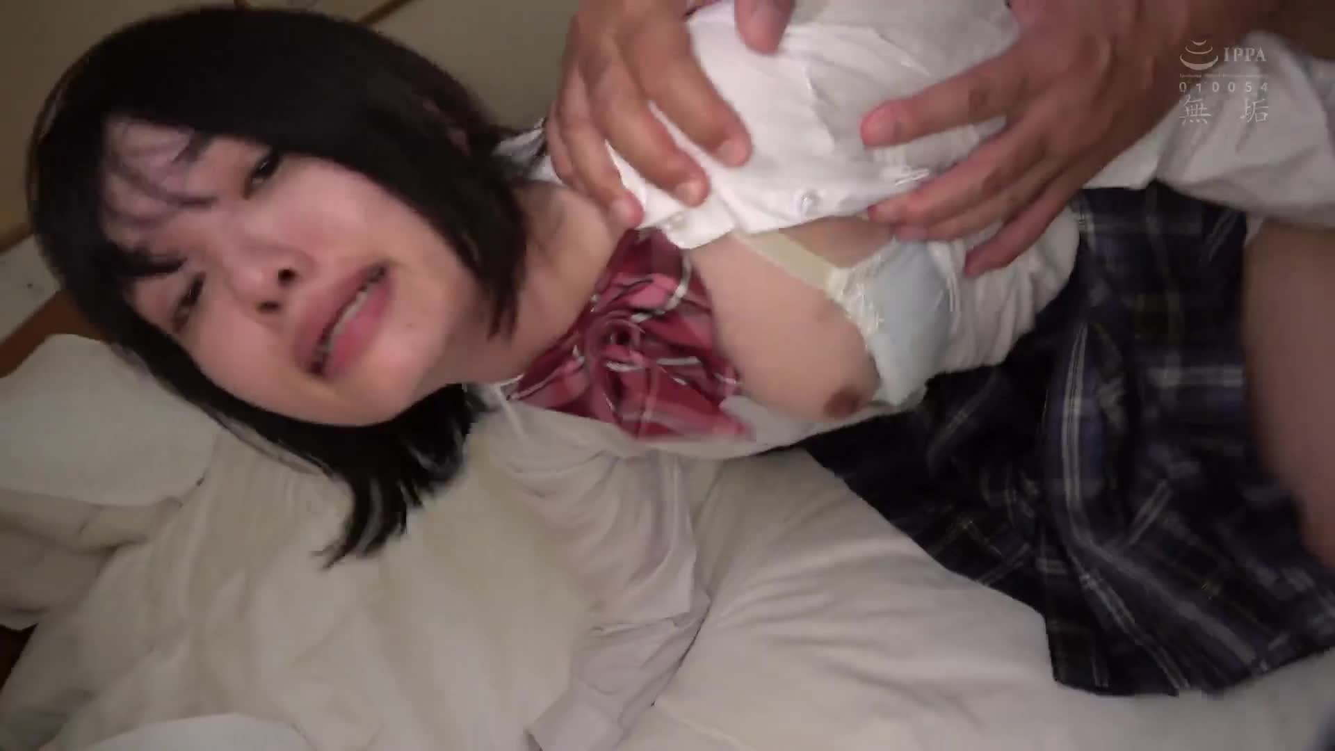 [AI解碼版]努力裝成熟的制服少女從修學旅行溜出來，和爸爸世代大叔舌吻約會。就這樣關在飯店裡，一次又一次、中出性愛，感受到大人的感覺。八坂凪 - AV大平台 - 中文字幕，成人影片，AV，國產，線上看