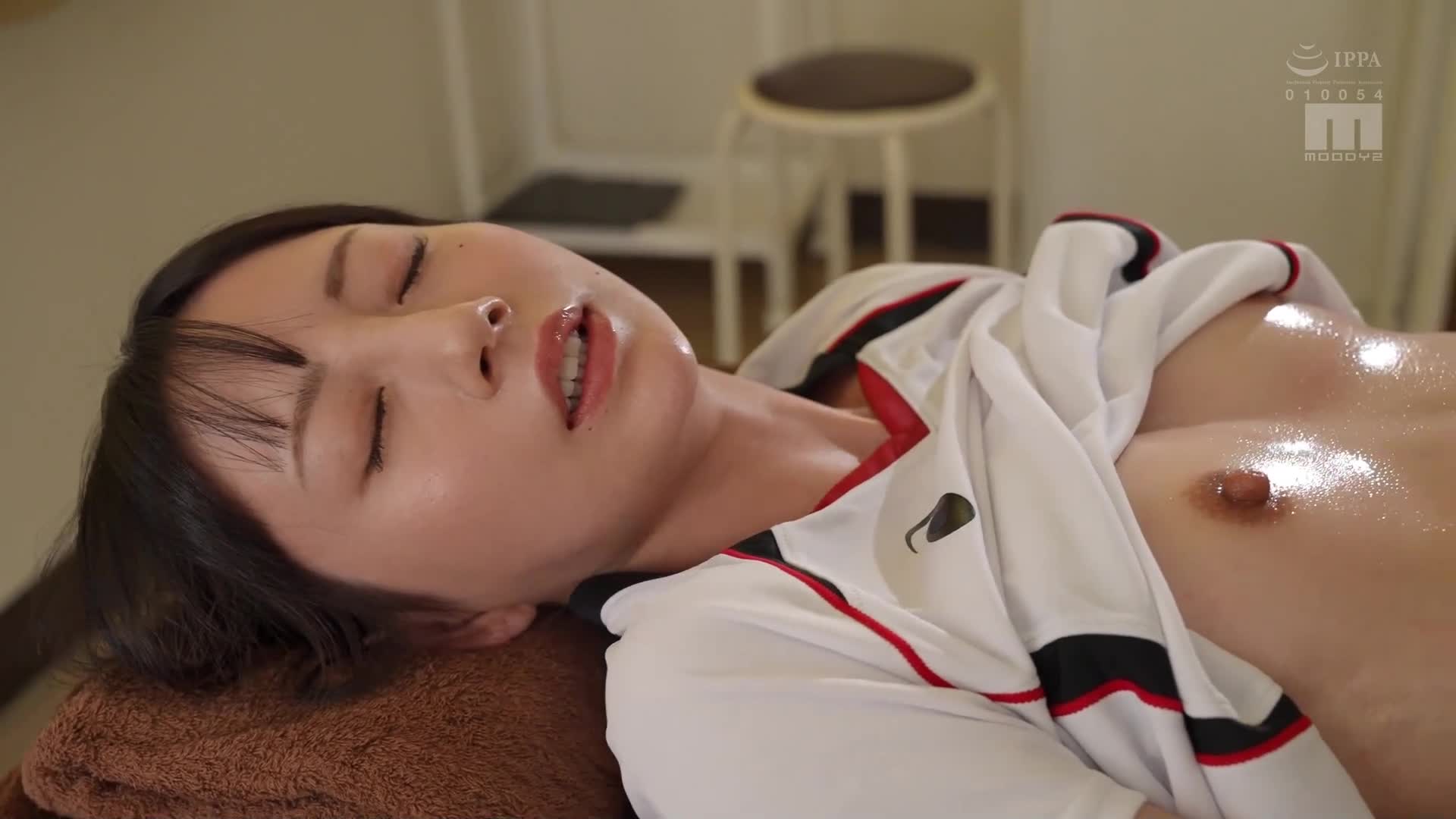 [AI解碼版]害羞的性格無法拒絕，被淫蕩按摩師的催情按摩不斷高潮的部活少女 七澤米亞 - AV大平台 - 中文字幕，成人影片，AV，國產，線上看