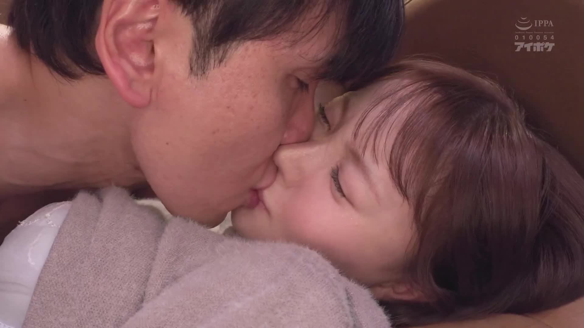 「過去有創傷，希望你忍耐三個月不要親吻」 我清純的女朋友在大學迎新派對上被灌醉並被輕●，被拐走患上抑鬱症 林芽依 - AV大平台 - 中文字幕，成人影片，AV，國產，線上看