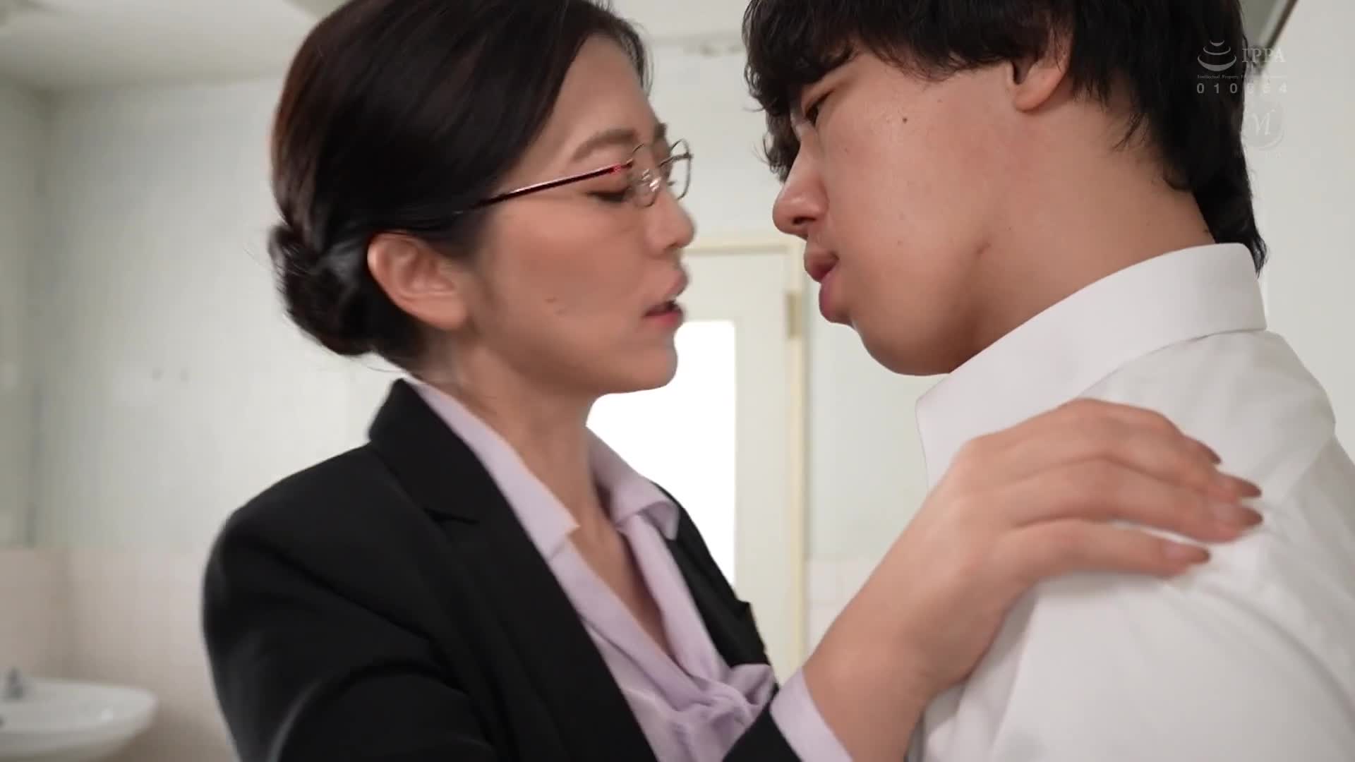 唯有我這位學級委員知道的學生指導──凜凜子老師的另一面。放學後，這位最認真的女教師忙於校內曝光。木下凛凛子 - AV大平台 - 中文字幕，成人影片，AV，國產，線上看