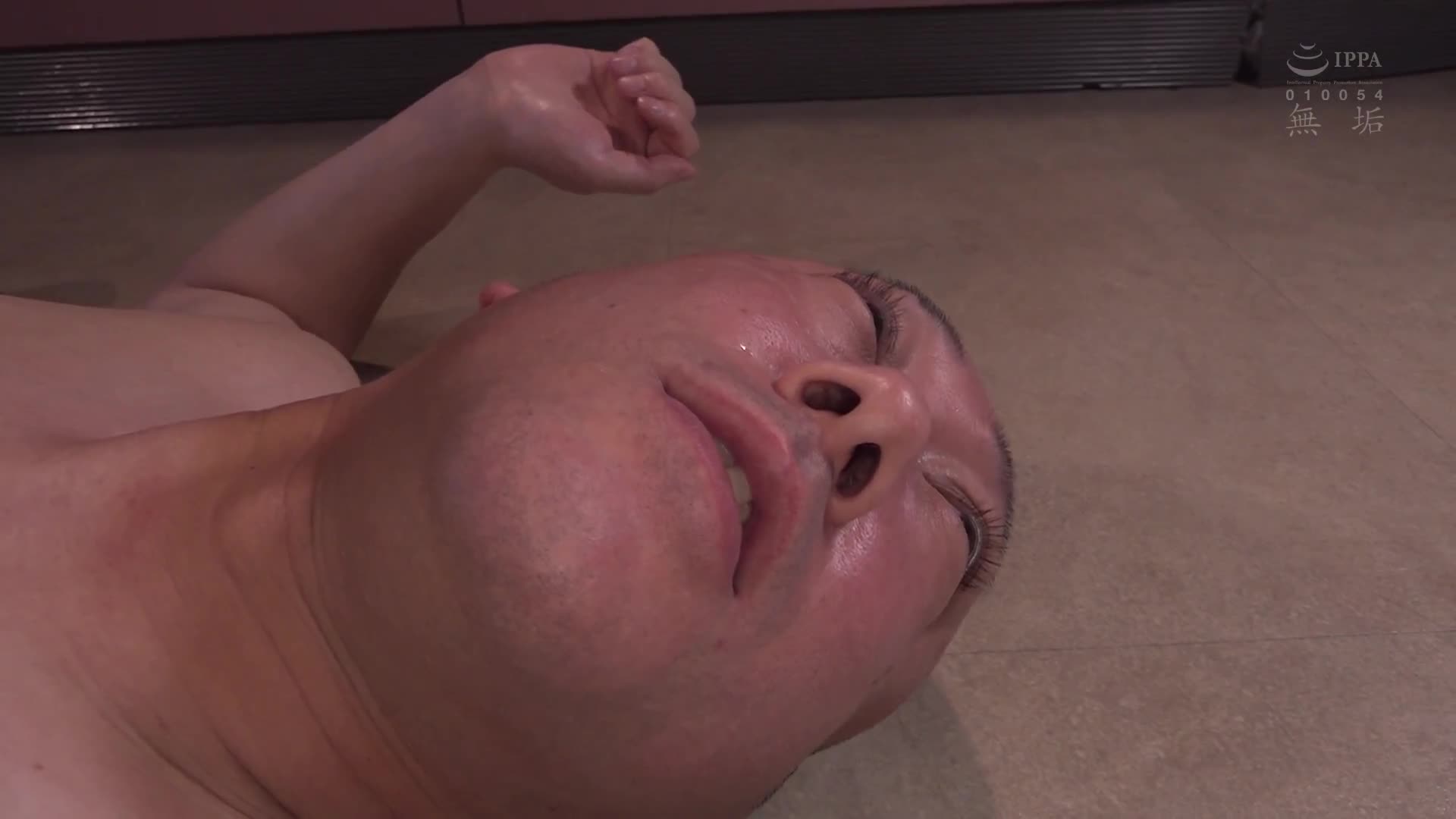 生意氣護士學生被迫對令人討厭的中年男子展開舌吻訓練：倉本蓳 - AV大平台 - 中文字幕，成人影片，AV，國產，線上看