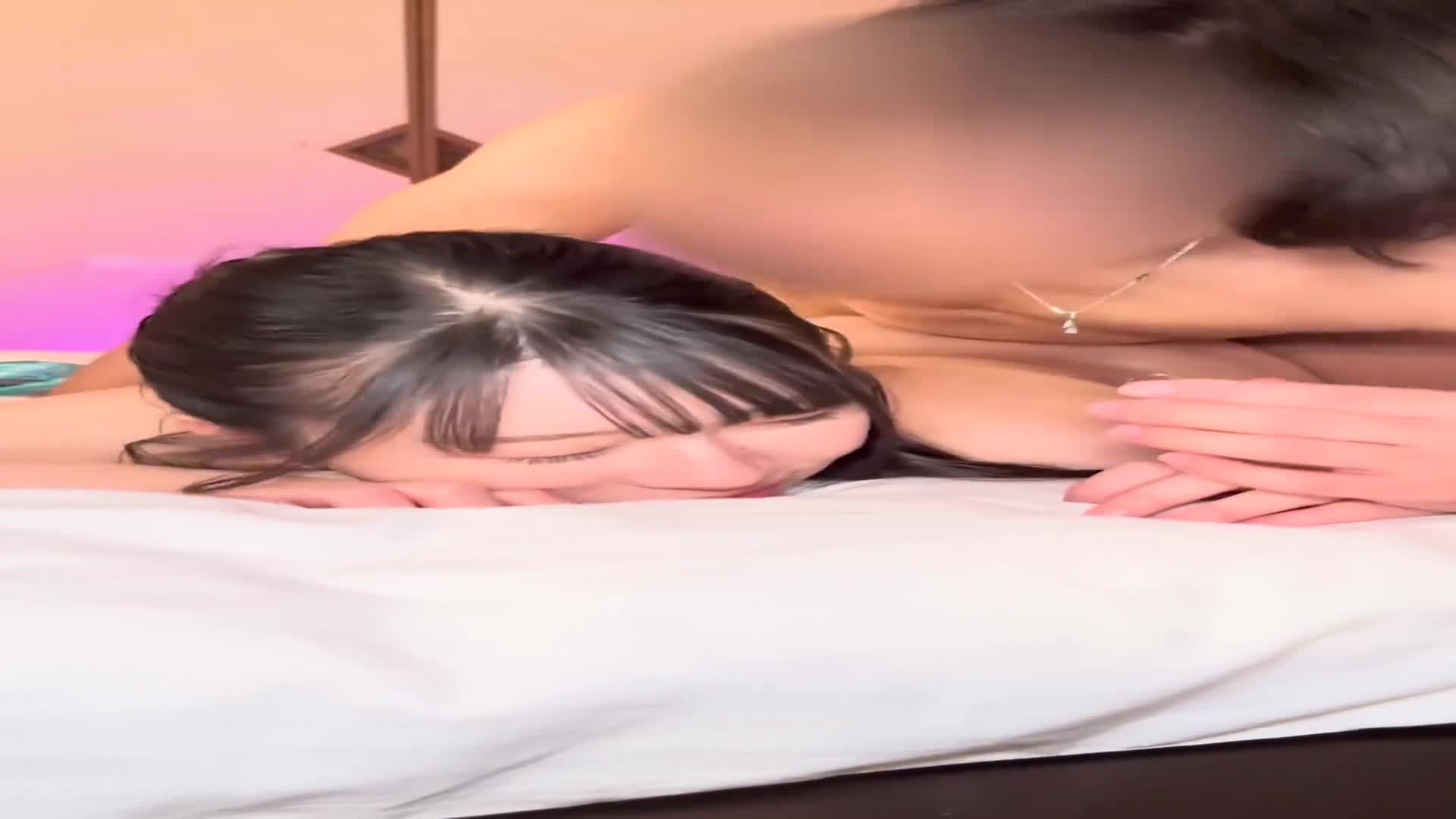 「壞事不只是我一個」- 起初只是想報復丈夫，不過不知不覺中她已經迷戀起這根雞巴，瘋狂擺動腰部大聲呻吟的妻子。飽滿的肛門搖曳不定，毫不留情地射在被丈夫忽略的荒廢的穴兒裡。 - AV大平台 - 中文字幕，成人影片，AV，國產，線上看
