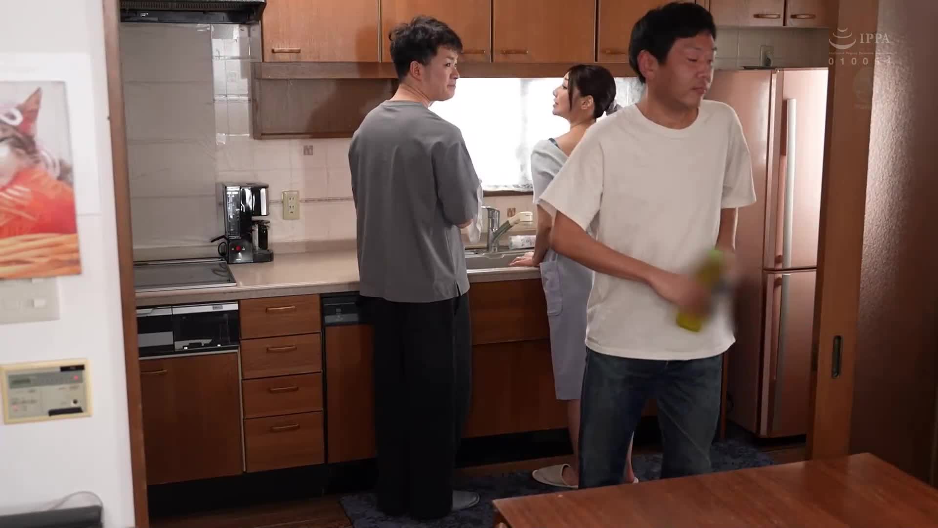 [AI解碼版]義母教導成人之吻...初心丈夫繼子的唇與童貞，在妖艷的義母加藤綾野那裡被奪走 - AV大平台 - 中文字幕，成人影片，AV，國產，線上看
